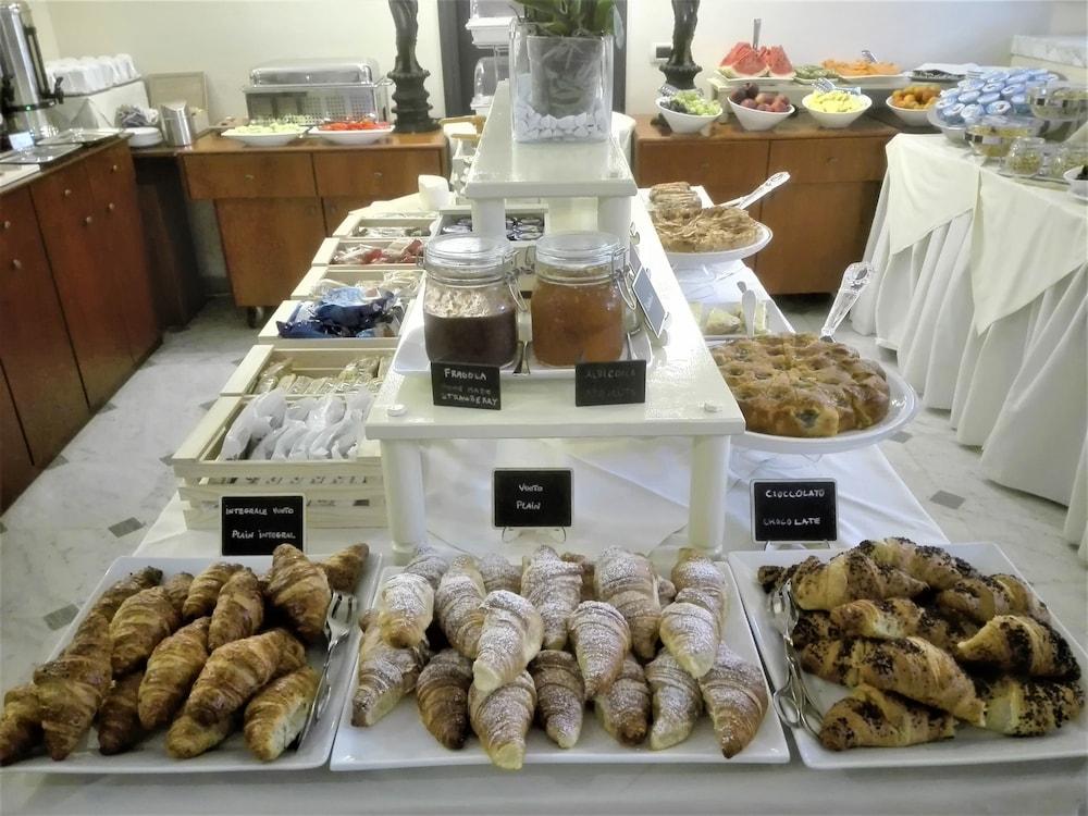 Hotel Europa Lido di Camaiore Ngoại thất bức ảnh