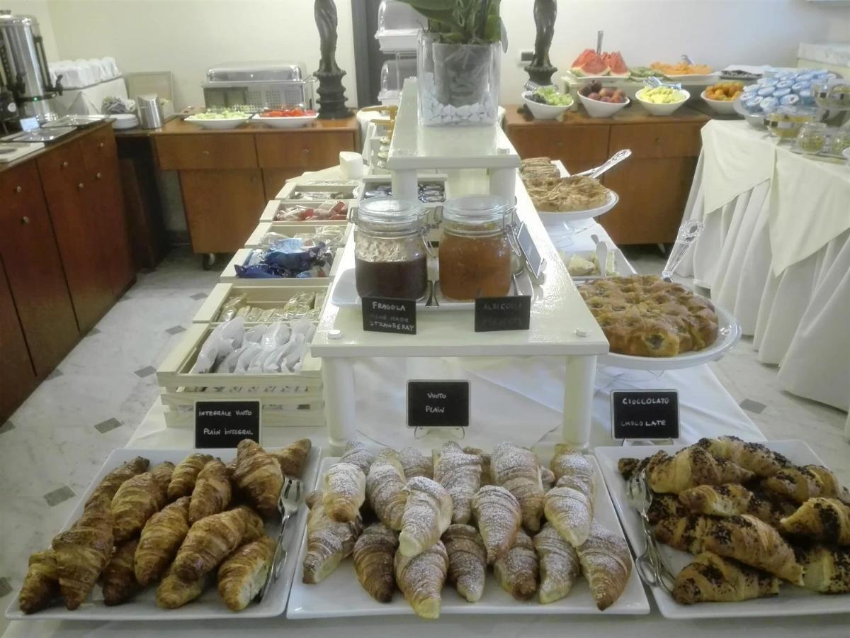 Hotel Europa Lido di Camaiore Ngoại thất bức ảnh